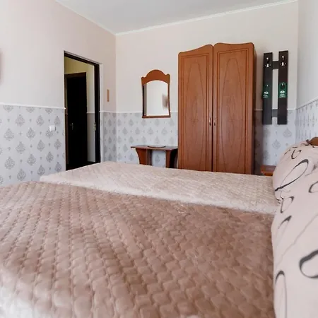 Готель Едельвейс *